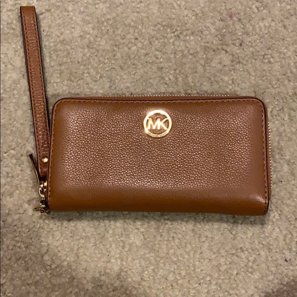 Michael Kors wristlet wallet
